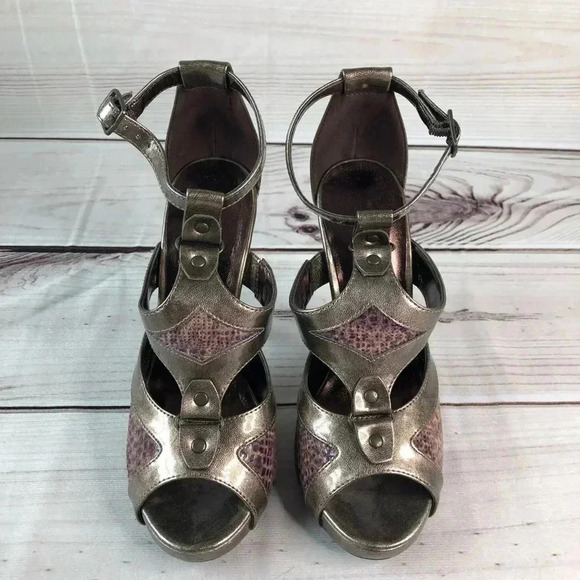 Delicious Brass Metallic Heels Opn Toe Ankle Strap - Picture 2 of 8